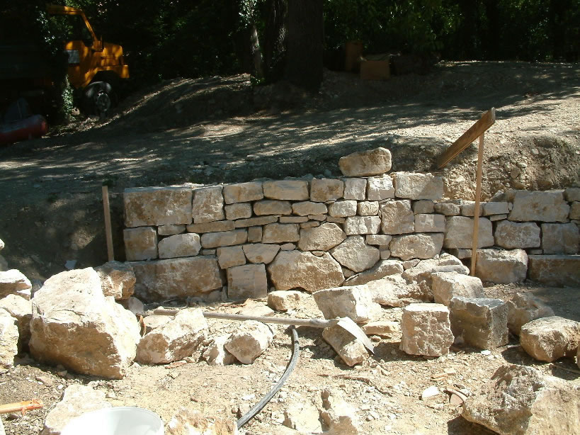 Bâtir Construire un Mur un Pierres sèches / Mur en Pierres Seches 79